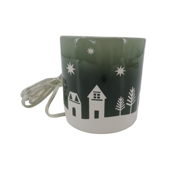 Yankee Candle Other - Yankee Candle Wax Warmer Winter Village